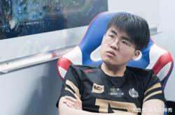 开云平台-关于惊天逆转！英雄联盟战队挺进四强的信息