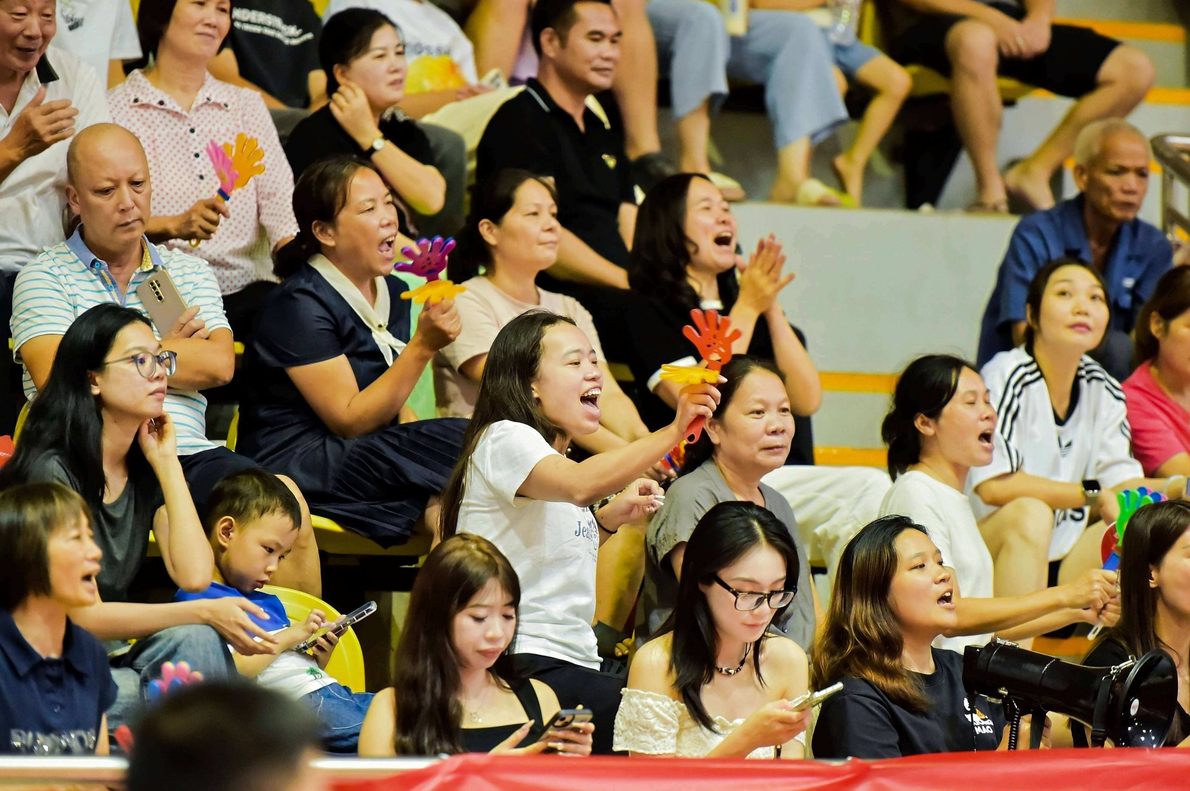 精彩的篮球赛事给球迷留下深刻印象 精彩的篮球赛事给球迷留下深刻印象