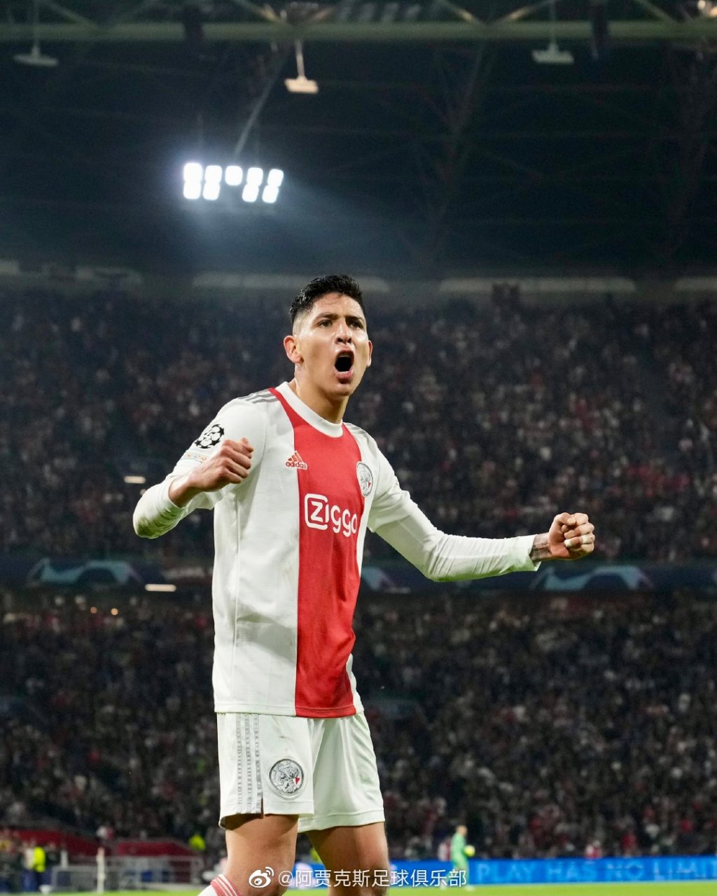 阿贾克斯神勇表现，挺进欧冠半决赛