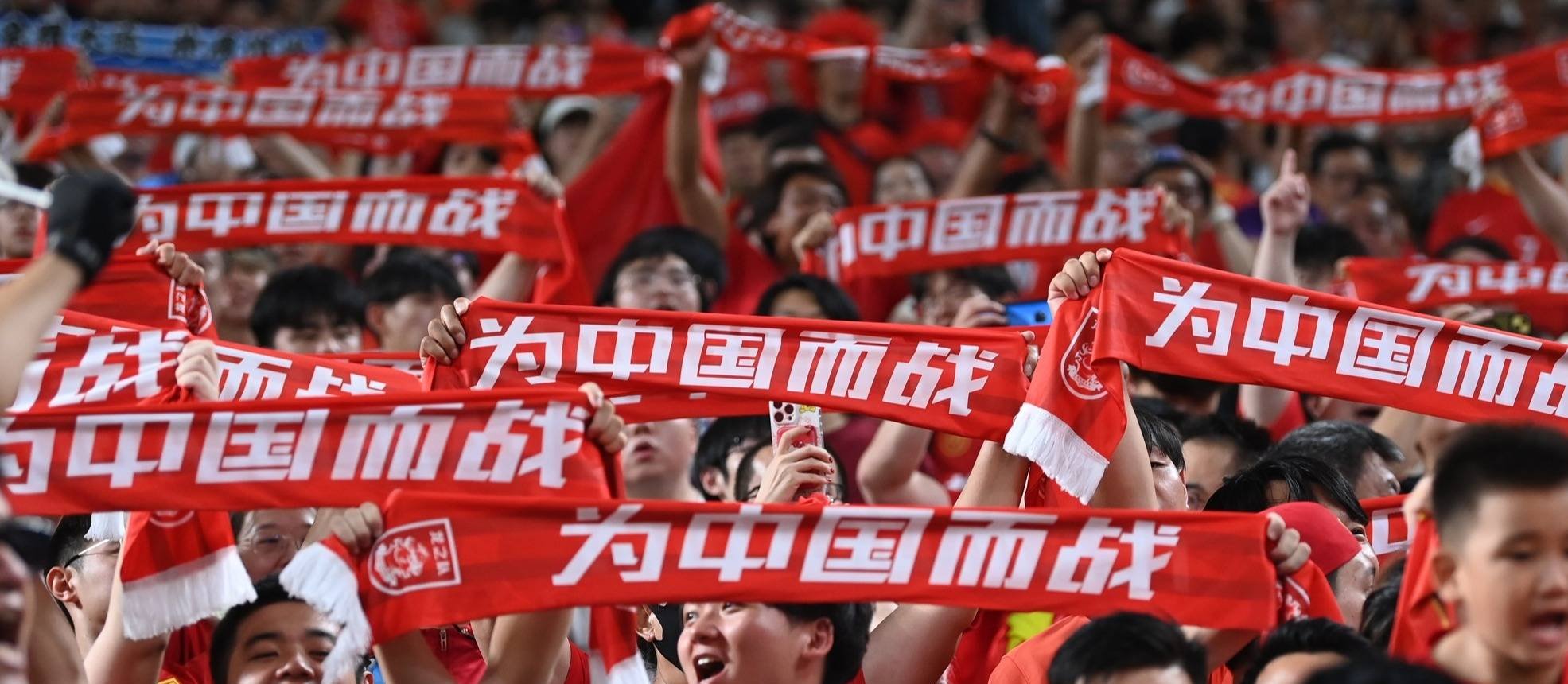 国内足球联赛竞争激烈,球队斗志昂扬的简单介绍 国内足球联赛竞争激烈,球队斗志昂扬的简单介绍