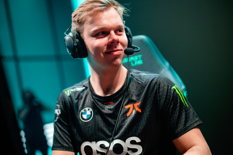 FNC绝杀G2，BDD打出惊人五杀峡谷大战小组赛，成为赛场最大亮点的简单介绍