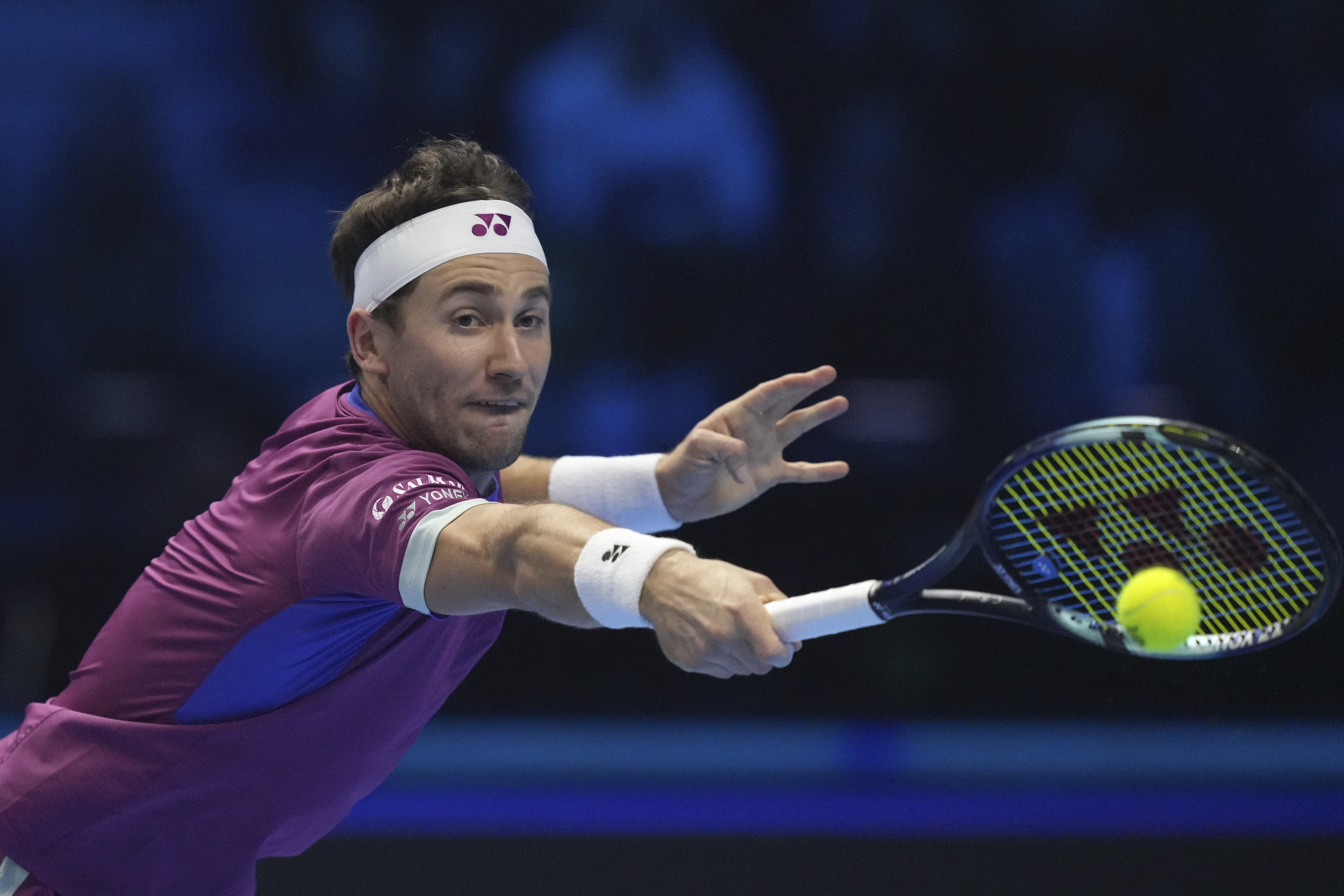 关于英国网球队险胜美国网球队，兹维列夫关键制胜的信息