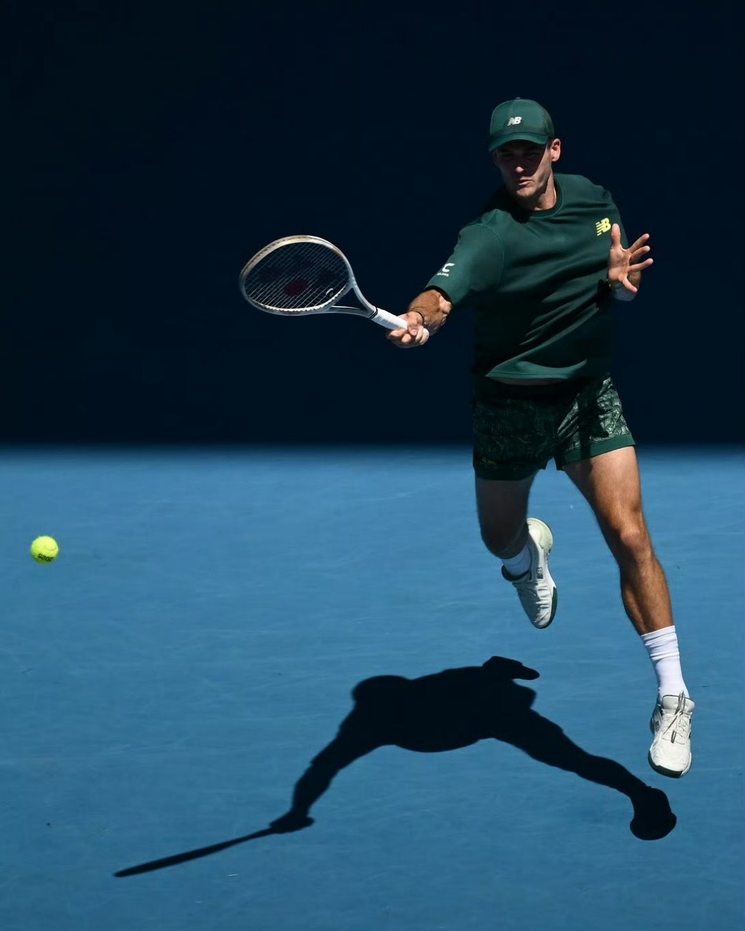 美国网球队碾压法国网球队，兹维列夫一己之力扛起全队的简单介绍