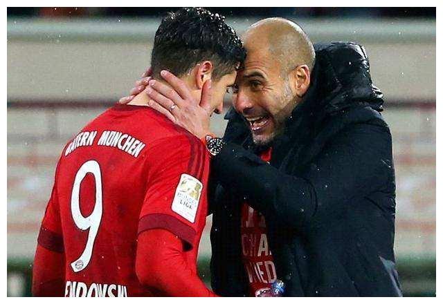 关于拜仁翻盘英格兰，阿奎罗一己之力扛起全队的信息