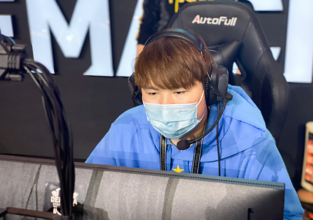 关于惊天逆转!英雄联盟战队挺进四强的信息 关于惊天逆转!英雄联盟战队挺进四强的信息