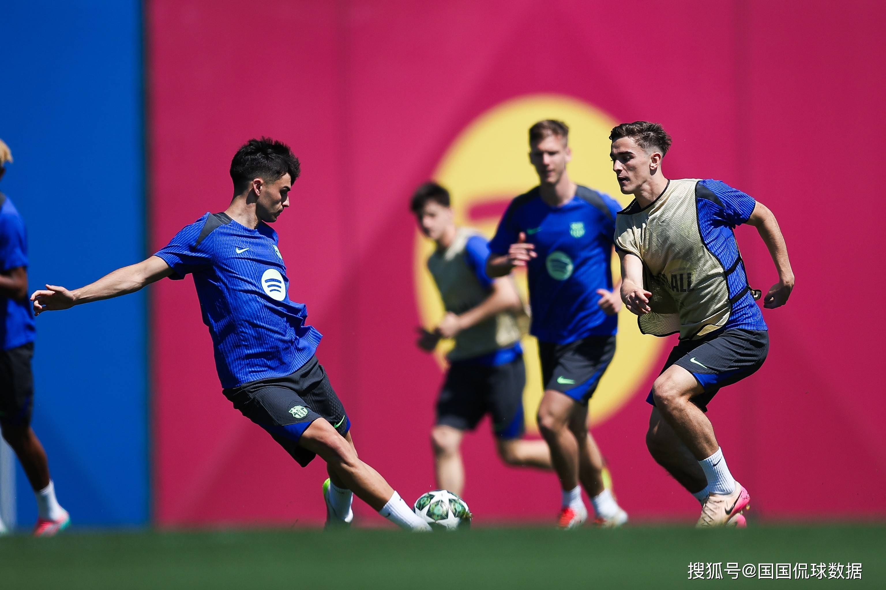 焦点大战:欧洲杯上演巅峰碰撞的简单介绍 焦点大战:欧洲杯上演巅峰碰撞的简单介绍